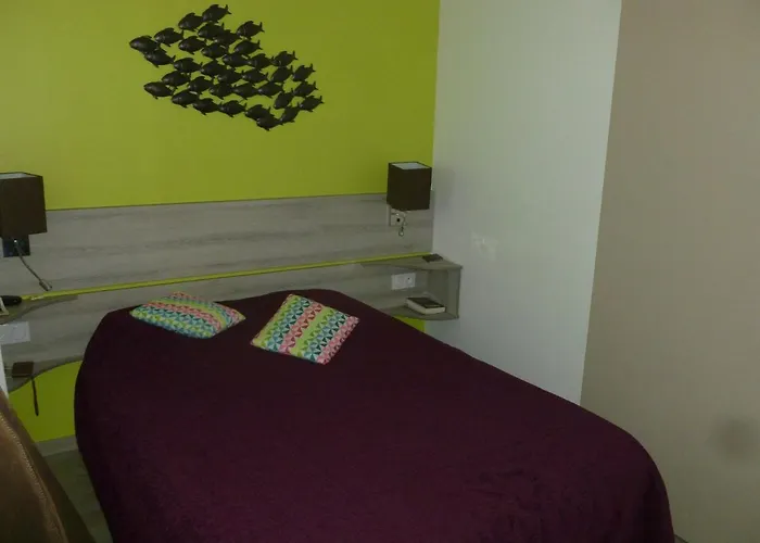 La Corniche D'or A St Raphael Otel *