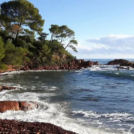 La Corniche D'or A St Raphael Saint-Raphael (Var)