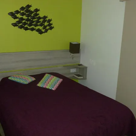 La Corniche D'or à St Raphael Hotel *