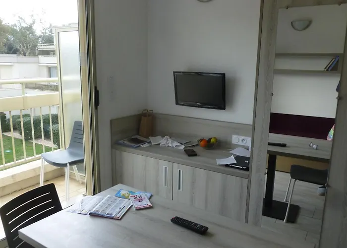 La Corniche D'or A St Raphael Hotel